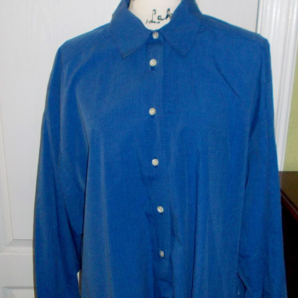 3/$25 Basic Reality Button Down Top Size 22